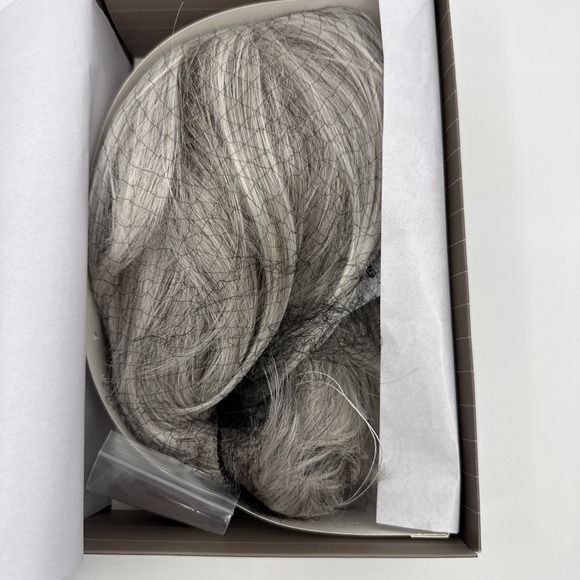 Gabor Essentials Heat-Friendly Whirl Wig Light Grey New In Box Made In Japan - Picture 8 of 9